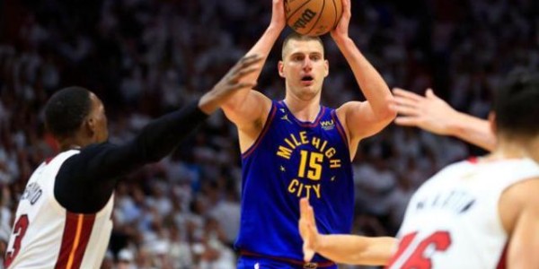 乐鱼中国官方网-【夜读】约基奇逆天3双刷爆历史!