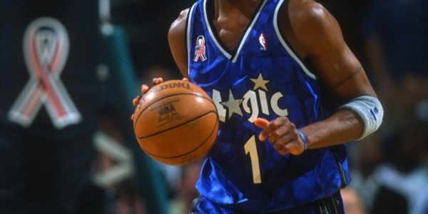 Leyu 体育网站-23年前的今天：麦迪三节打卡轰下52分 率队击退公牛