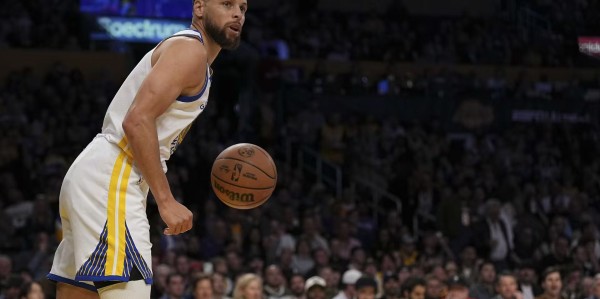 乐鱼最新登录入口-还是太全面了！美媒晒出库里热舞视频，这舞姿你给打几分？